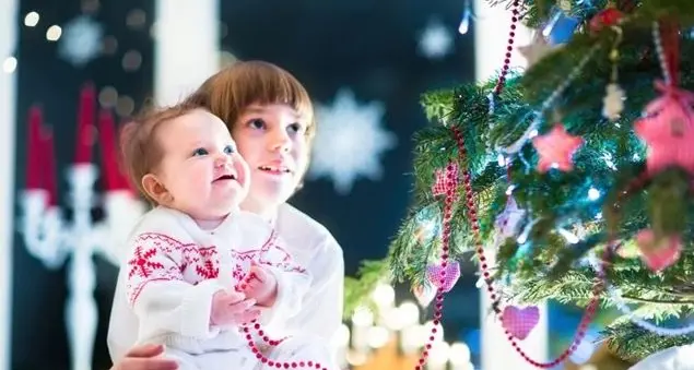 Un Natale sereno: consigli per mamme e e papà