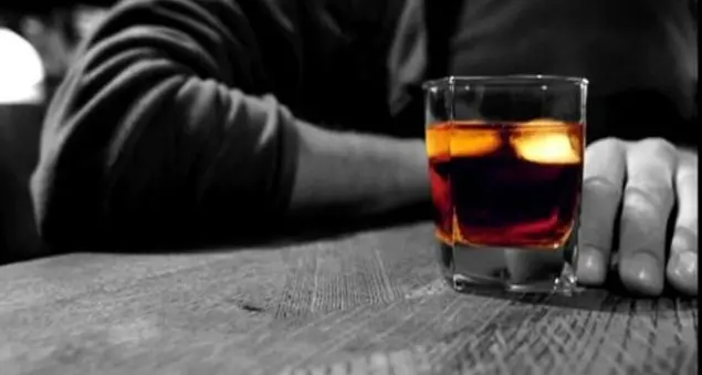 Quando l’alcol diventa una vera malattia