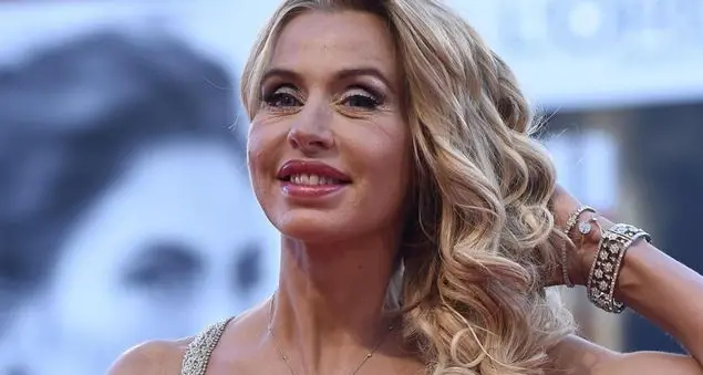 Valeria Marini: «Riparto col sorriso e nuovi obiettivi»