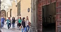 Impara a rispettare le donne, vai all'Università