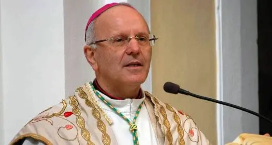 Monsignor Galantino: «La pedofilia è un crimine»