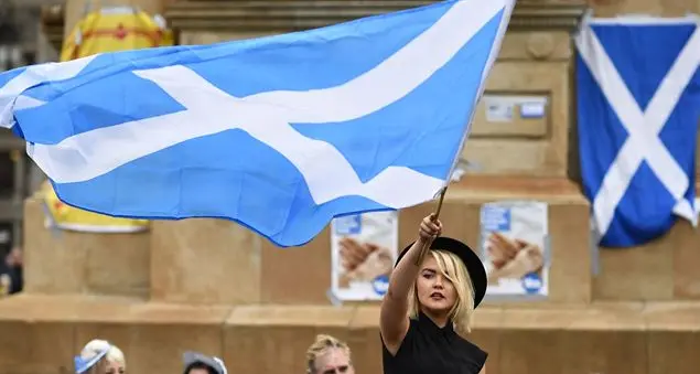 La Scozia appesa ai sedicenni