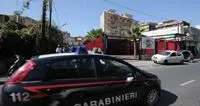 Napoli, le sevizie di un ventiquattrenne e le sconsiderate parole dei suoi genitori