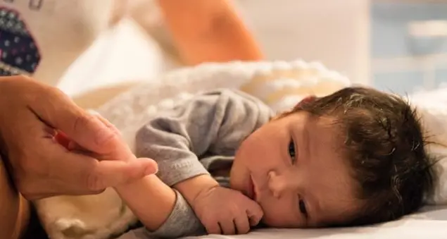 Il caso di Bryan nato senza gambe e dei suoi genitori