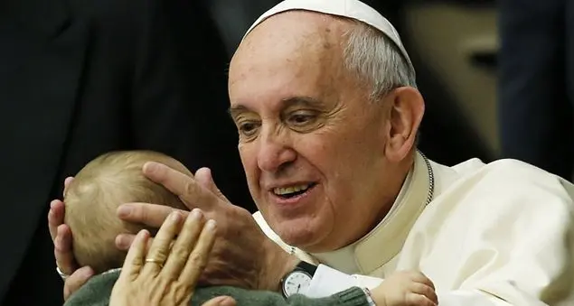 L'abbraccio di Francesco alle persone autistiche