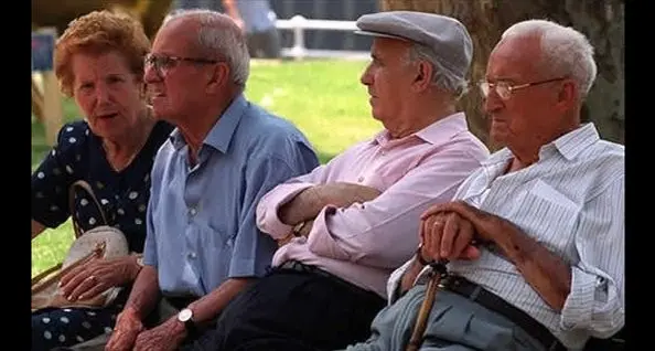 Cala l'aspettativa di vita degli italiani