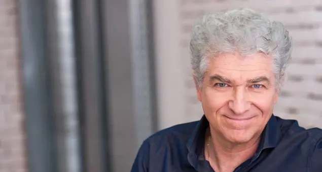 Gioele Dix: «Vi parlo d'amicizia, di Dio e un po' anche di me»