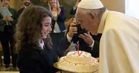 Buon compleanno Francesco, facciamogli insieme gli auguri