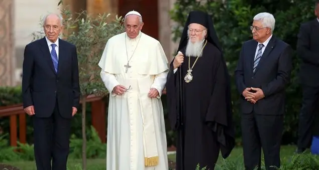 Un minuto per la pace, oggi il mondo si ferma per pregare