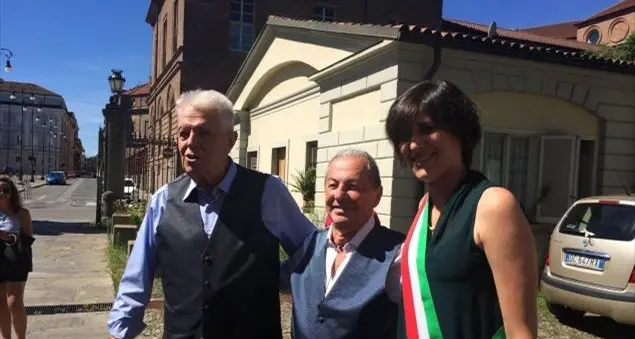 \"Celebrate\" le prime unioni civili, ma il matrimonio è un'altra cosa