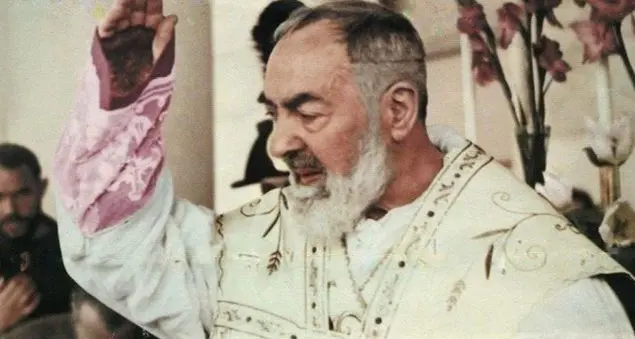 Padre Pio da Pietrelcina, identikit del Santo più amato