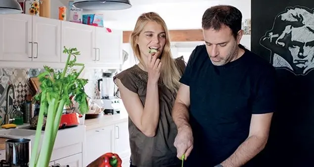 Fausto Brizzi: «Ascolto mia moglie vegana, ma al cacio e pepe non rinuncio»