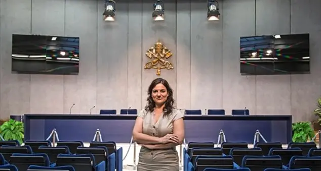 «Sono la prima donna portavoce del Papa»