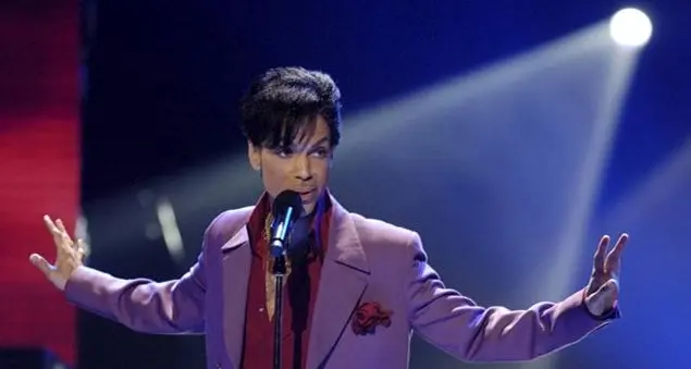 Prince, la morte e il mistero di un'anima tormentata