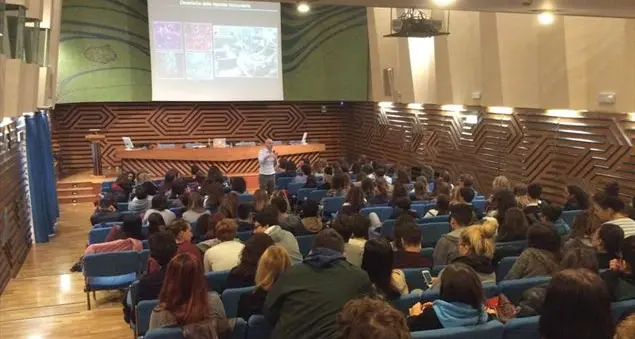 La scienza entra in classe (finalmente)