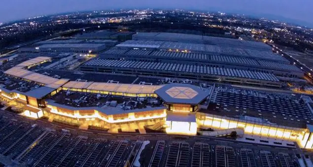 Primo maggio: al mega centro commerciale tocca lavorare