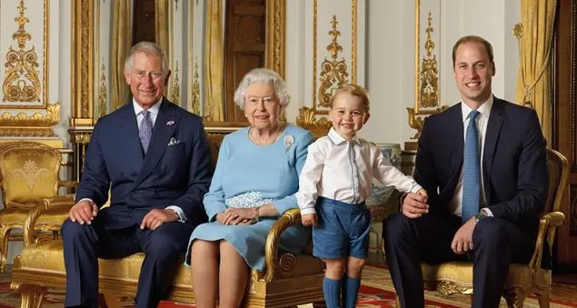 Elisabetta, la sovrana timida fa novant’anni