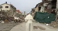 «Vi sono vicino e prego per voi»: Francesco tra i terremotati