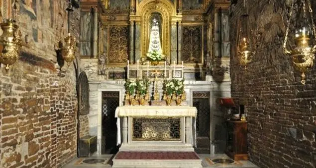 La Madonna di Loreto e la casa arrivata in volo da Nazaret