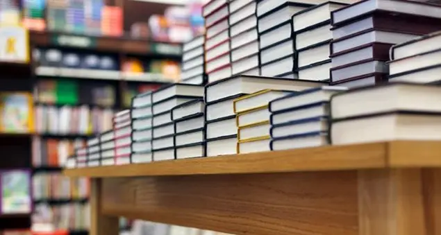 Per forza non leggiamo, non ci sono librerie!