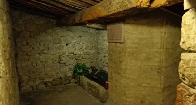 Un segno di speranza nella paura del terremoto: il restauro del Sacro Tugurio ad Assisi