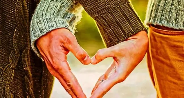 Unioni civili: «Era meglio sostenere le famiglie»