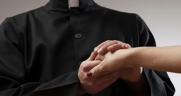 Don Pozza: \"Delusione e disgusto. Ma la notizia sconvolgente è un'altra\"