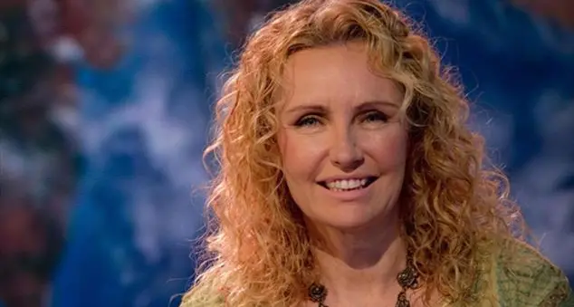 Licia Colò: «Cani in chiesa: sì, se i padroni sono beneducati»