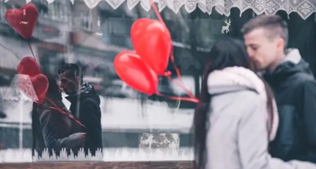 San Valentino solidale: chi ama dona, due cuori e un regalo solidale