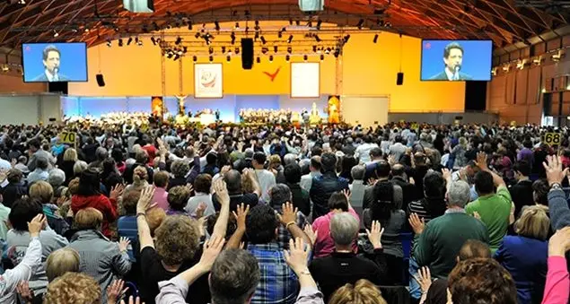 Salvatore Martinez: 50 anni vissuti nel soffio dello Spirito