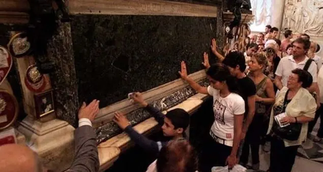 Migliaia di pellegrini per la Tredicina di sant'Antonio