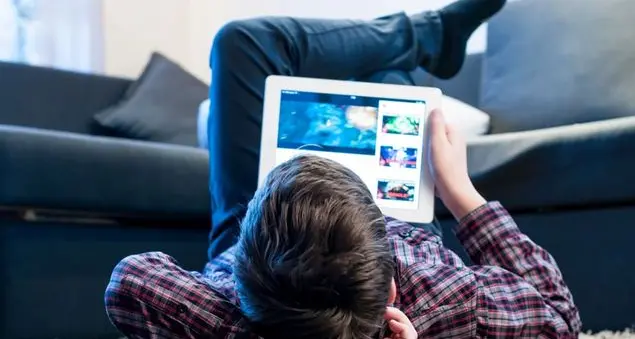 Fenomeno Blue Whale: come devono comportarsi i genitori