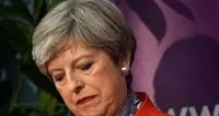 Shock a Londra: Theresa May perde la maggioranza