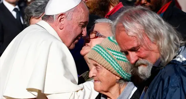 Il Papa: la ricchezza sfacciata di pochi provoca sfruttamento e illegalità