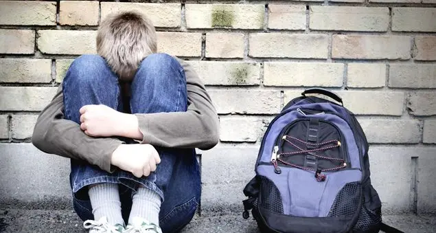 In un tema ha raccontato i suoi anni di vittima dei bulli