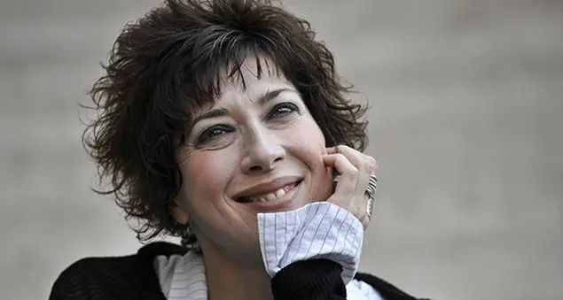 Veronica Pivetti: «Un incendio mi ha distrutto la vita, ma io ho ricominciato»