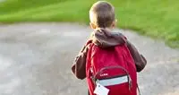 Quello zaino che \"spacca\" la schiena ai bimbi... di chi è la colpa?