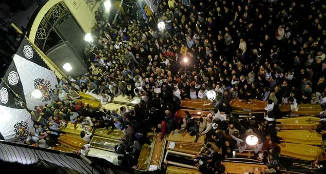 Il Papa in Egitto, come una pecora in mezzo ai lupi