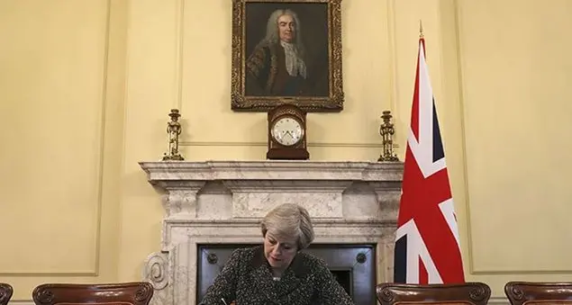 May ha firmato, da oggi il via a Brexit