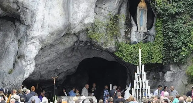 Parla il medico di Lourdes: «Vi racconto chi ha visto Dio da vicino»
