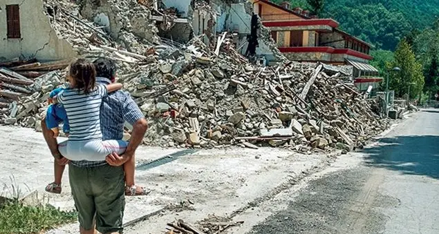 Reportage dalle zone terremotate: A un anno dal sisma ancora senza casa