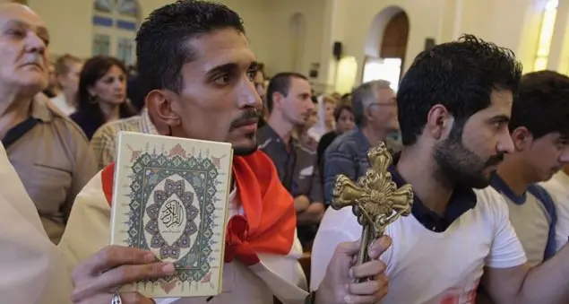 Francesco: nessuno resti cieco davanti alle sofferenze dei cristiani in Medio Oriente