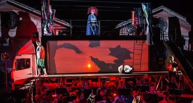 Don Giovanni arriva in camion