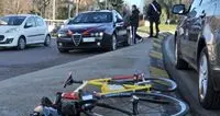 «E' stato lui a investire il ciclista», il gesto esemplare di due genitori