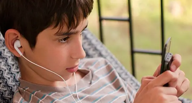 Se un figlio di 13 anni pretende privacy col suo Whatsapp