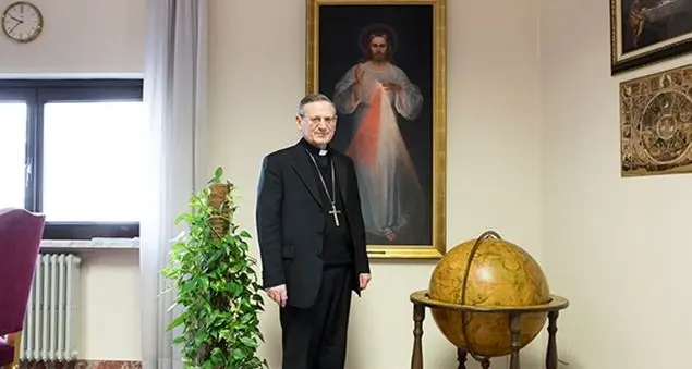 Cardinale Angelo Amato. La fabbrica dei santi