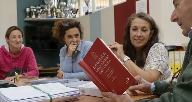Catechismo, cos'è e dove si può trovare l'edizione speciale con i nuovi commenti