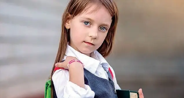 La scuola non deve essere una corsa all'astuccio firmato