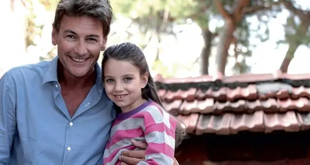 Roberto Farnesi: «Io, in “Le tre rose di Eva” con questa faccia da Richard Gere»