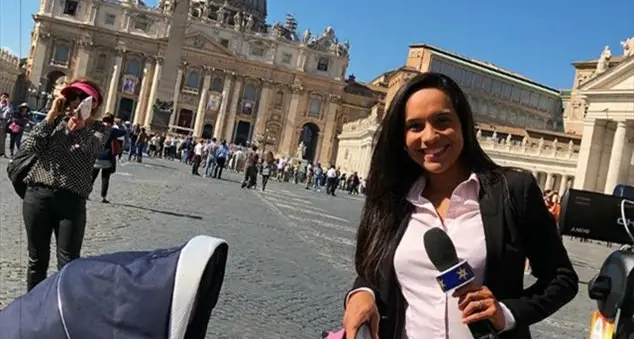 Anna Ferreira, giornalista in Vaticano con la carrozzina
